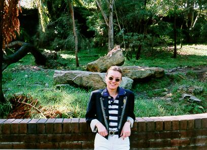 Caroline_zoo.jpg (39035 bytes)